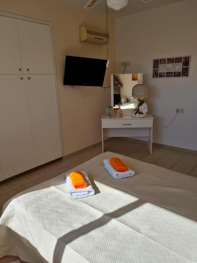 Stay Ocean Apartment Paphos Esterno foto