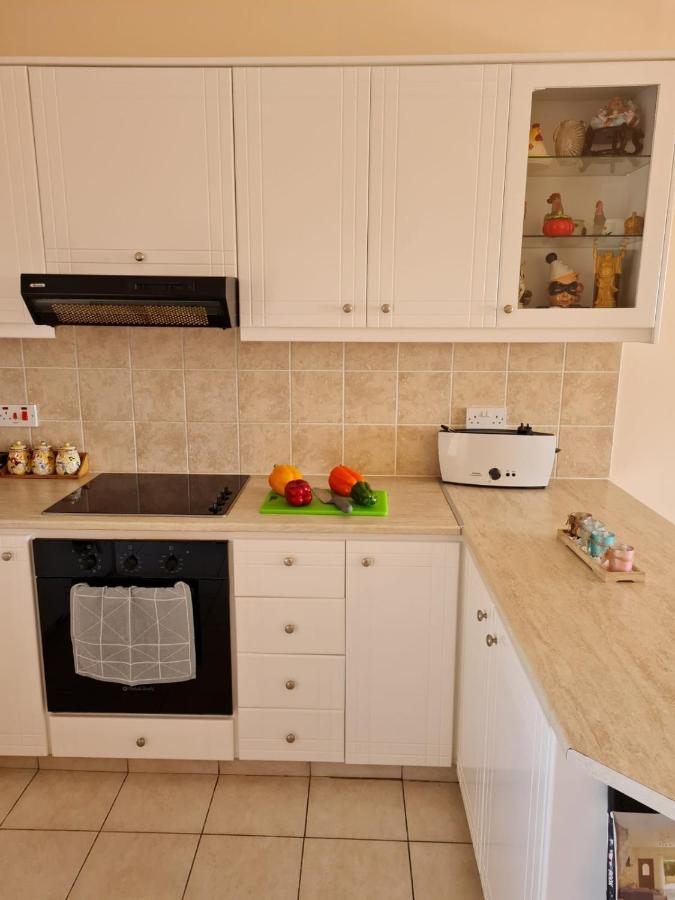 Stay Ocean Apartment Paphos Esterno foto